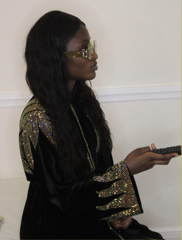 BELAKI GOLD VELVET ABAYA - Image 3