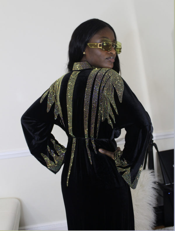 BELAKI GOLD VELVET ABAYA - Image 4