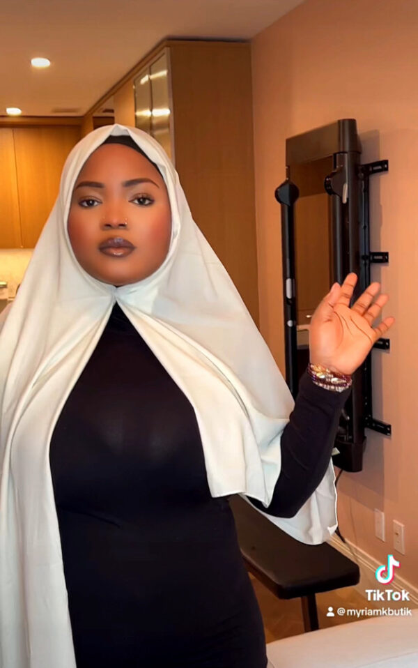 NEW HIJAB wITH MAGNETIC PINS - Image 2